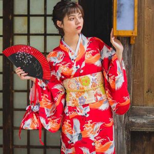kimono japonais rouge yukata traditionnel